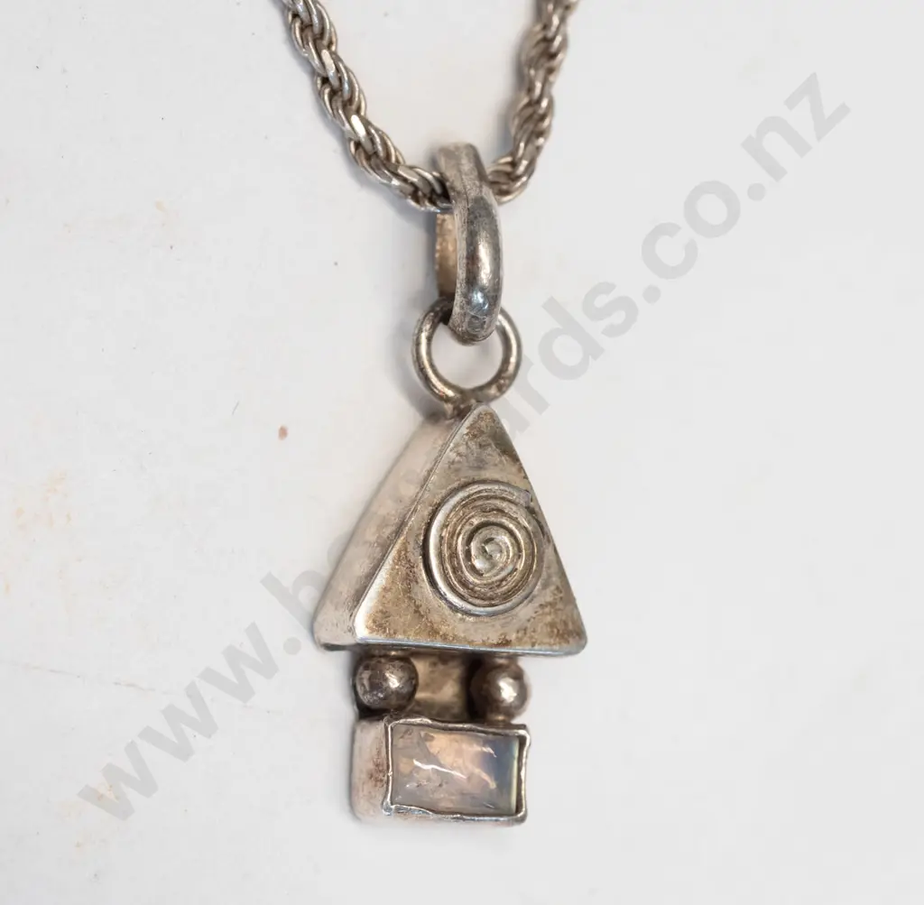 silver necklace stamped 925 Image 1++