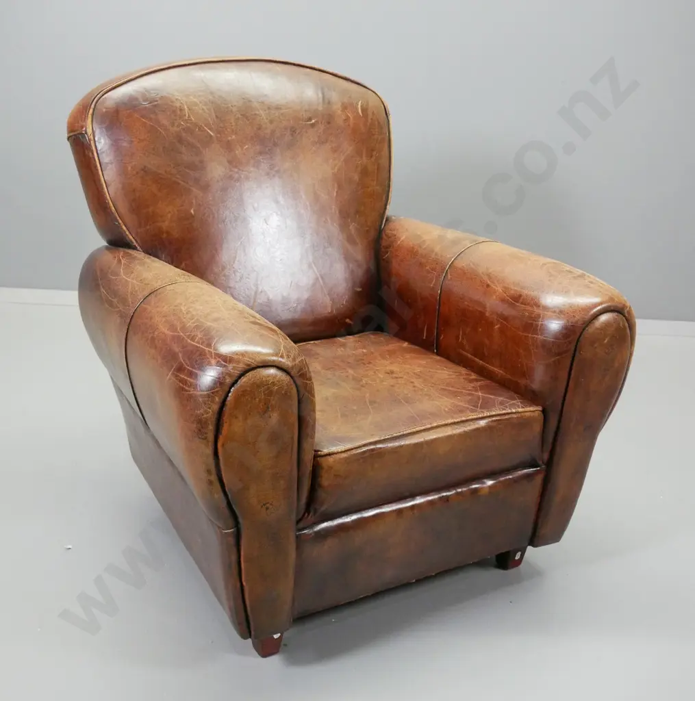 chesterfield rolled-arm antiqued finish leather armchair - some rubbing to leather H-900 W-840 D-800 Image 1++