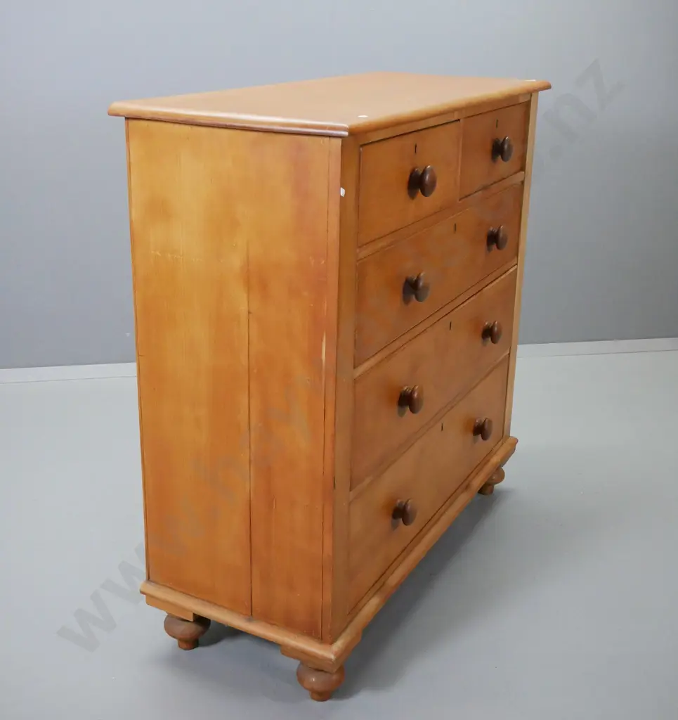 vintage kauri 5-drawer Scotch chest with locks & key escutcheons, no key - some splitting, polish faded H1090 W1070 D450 Image 1++