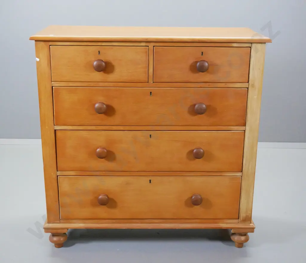 vintage kauri 5-drawer Scotch chest with locks & key escutcheons, no key - some splitting, polish faded H1090 W1070 D450 Image 1++
