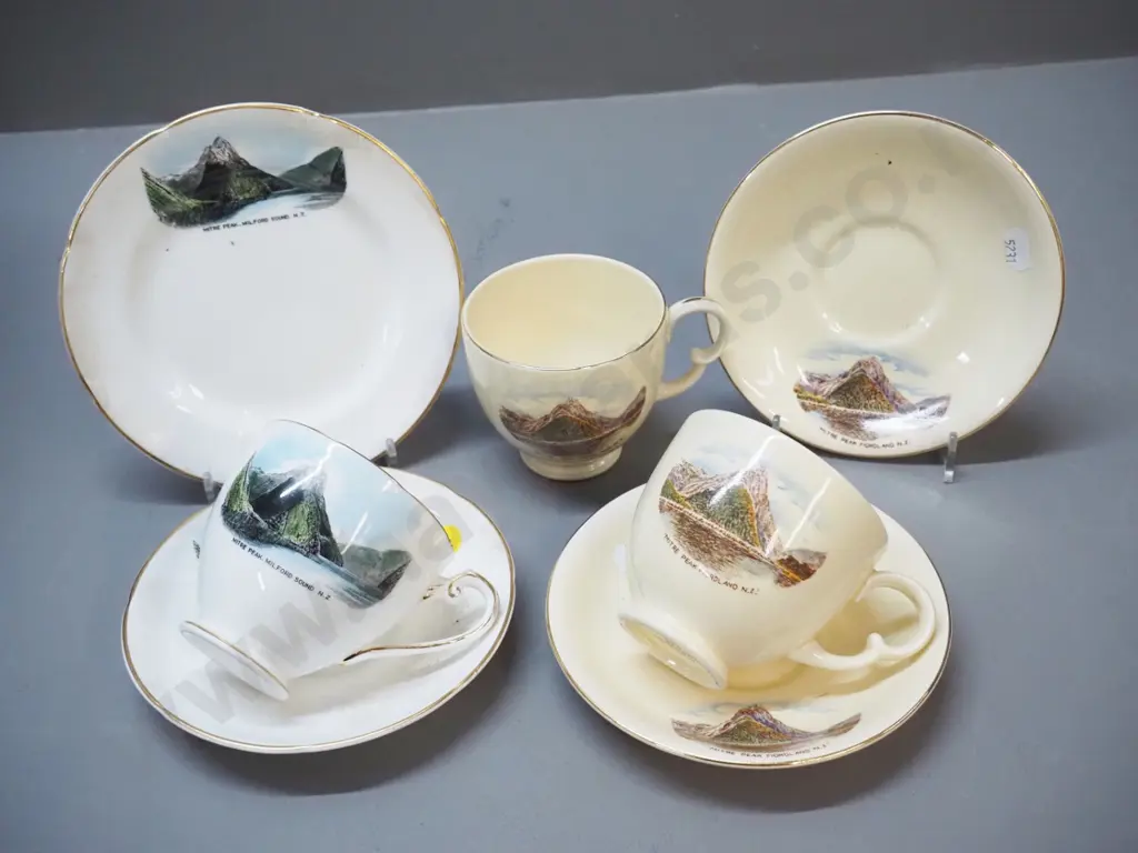 English made New Zealand souvenir china - Mitre Peak trio and 2 cups & saucers Image 1++