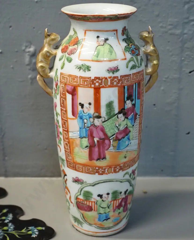 small hand-painted folding wall shelf H-300 and an Asian vase Image 1++