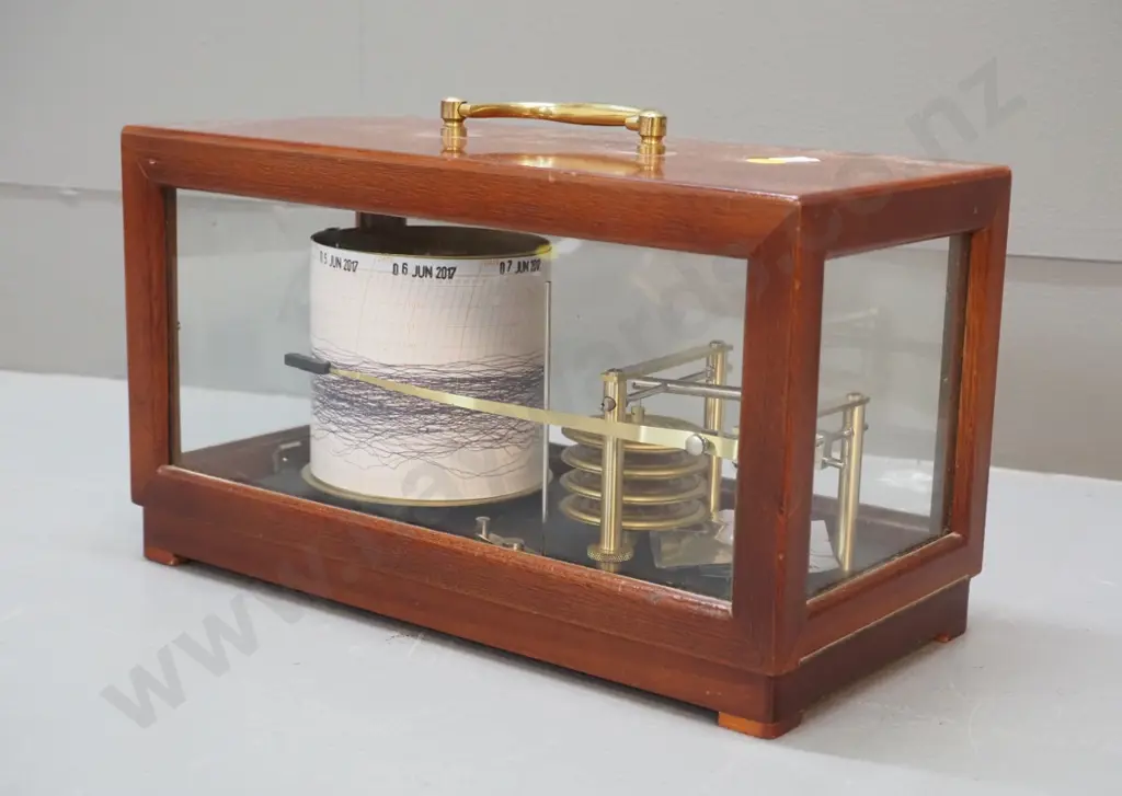 wood-cased barograph - marked Naudet France H-170 L-300 W-145 Image 1++