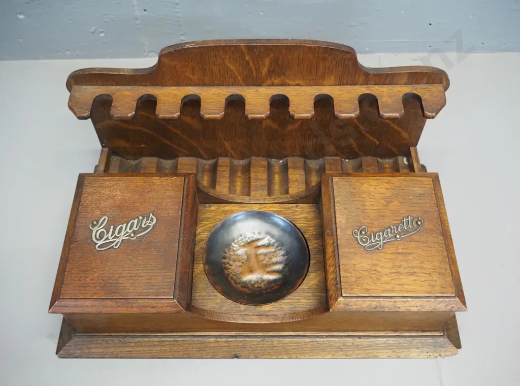 oak smoker's stand with pipe rack, 2 lidded compartments & (non-original) copper ashtray H-200 W-400 D-230 Image 1++