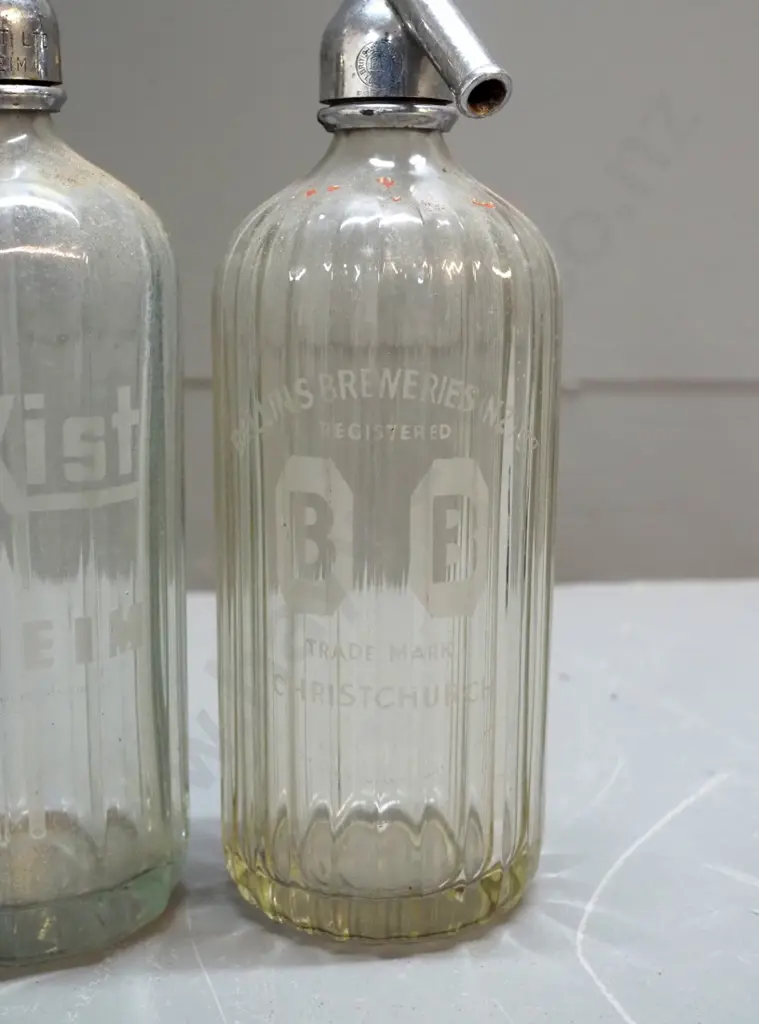 2 vintage soda syphons - Van Kist Blenheim and Ballins Breweries Christchurch Image 1++