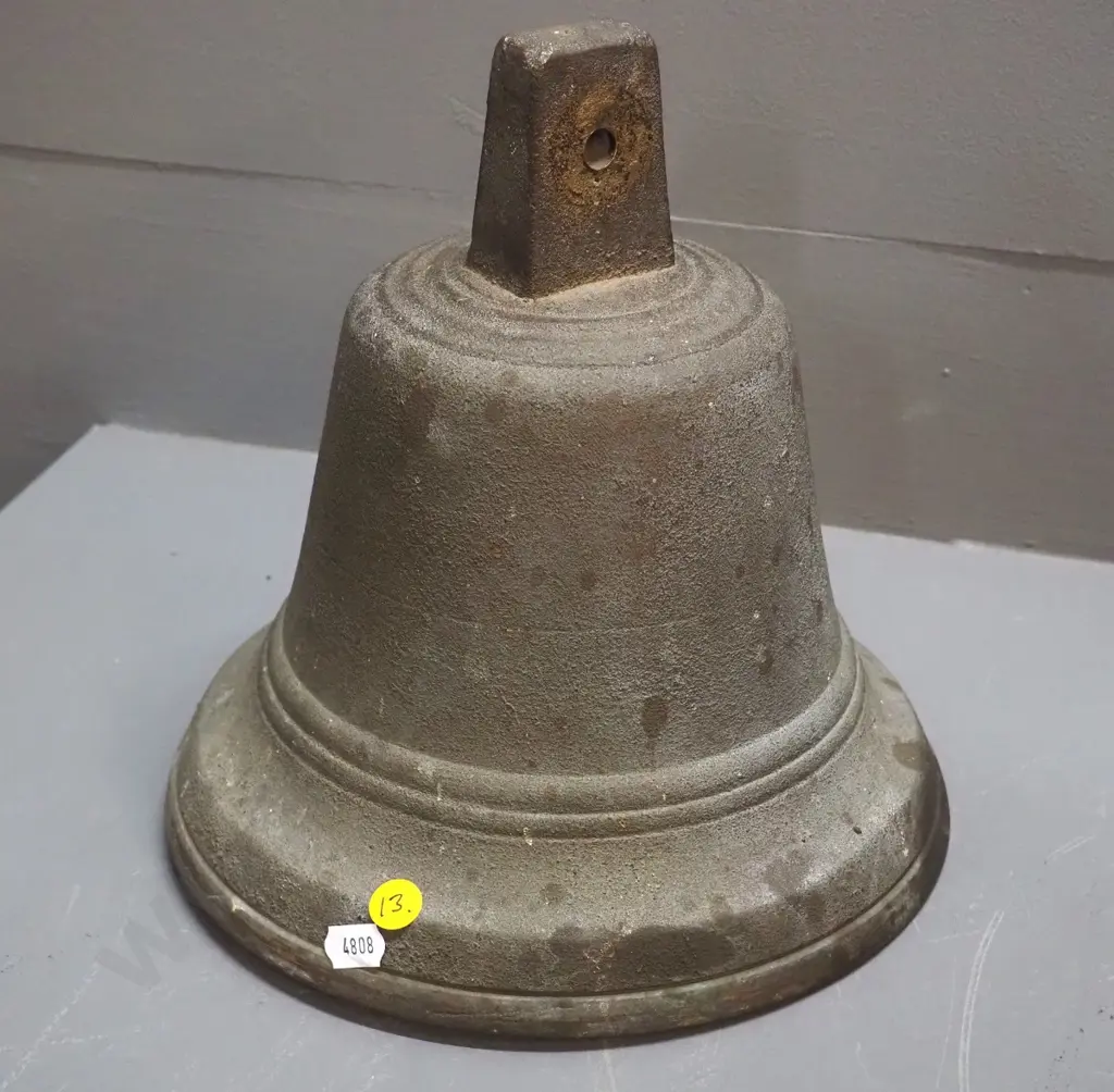 very heavy cast brass bell H-240 D-230 at widest Image 1++