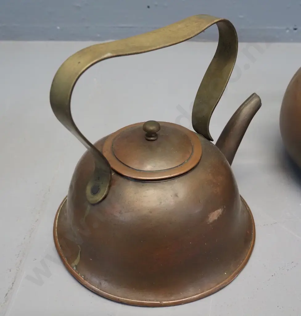 2 vintage small copper kettles, one w/brass handle, one w/wooden handle H220 W-230, both have minor denting Image 1++