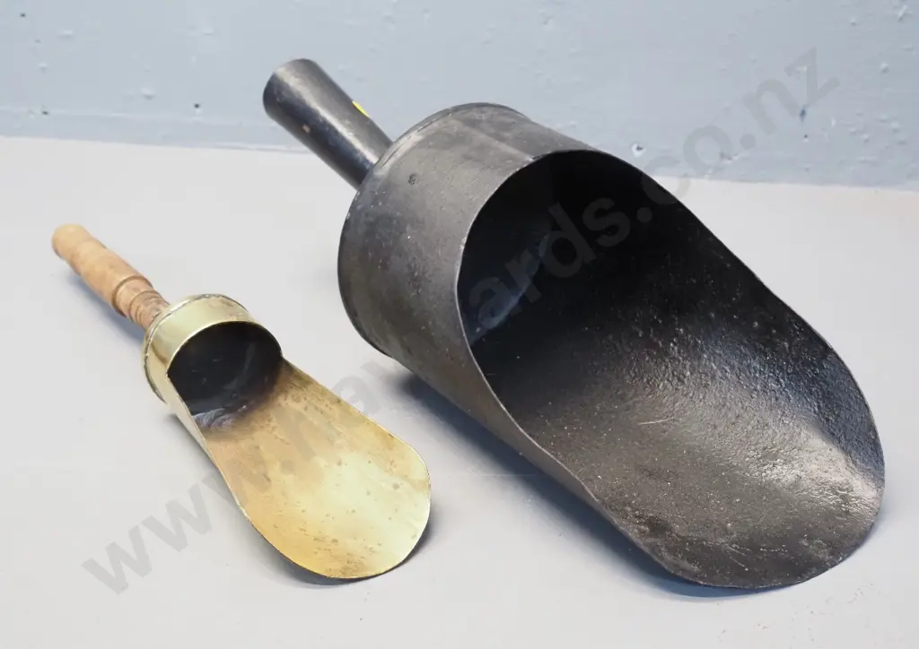 2 vintage scoops - one painted metal L-340, other brass with wood handle & copper collar Image 1++