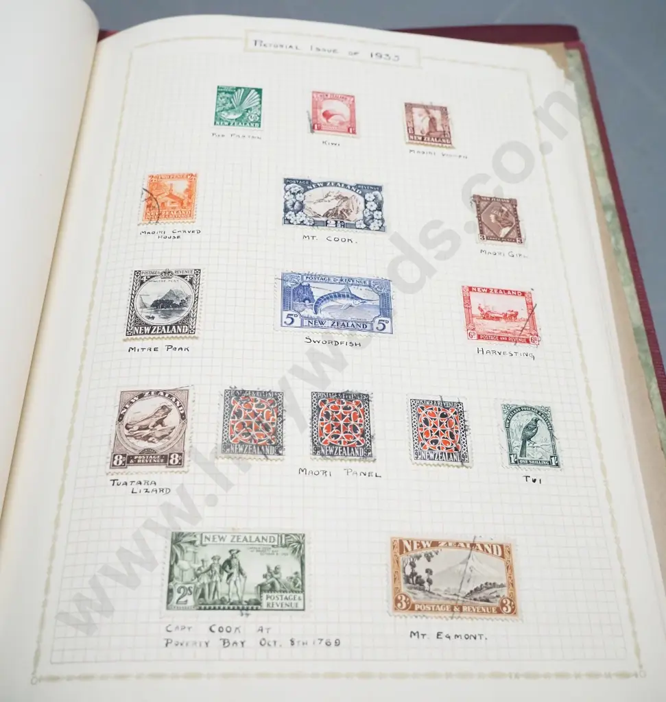 4 New Zealand stamp albums - 1874 thru 1980s Image 1++