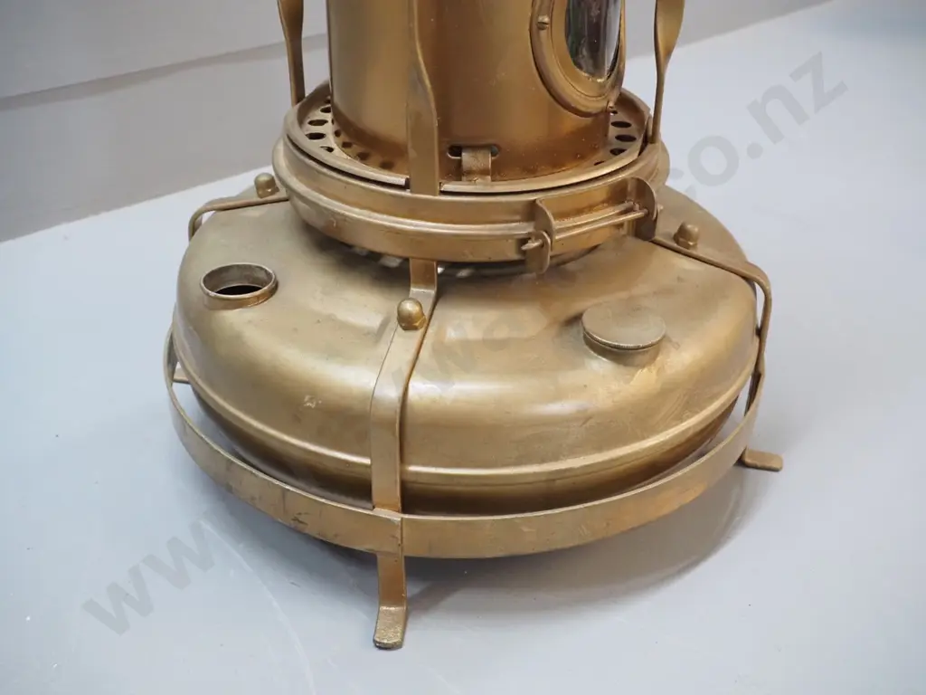 vintage brass kerosene heater with coiled wire handle - missing one plug/cap H-520 D-330 Image 1++