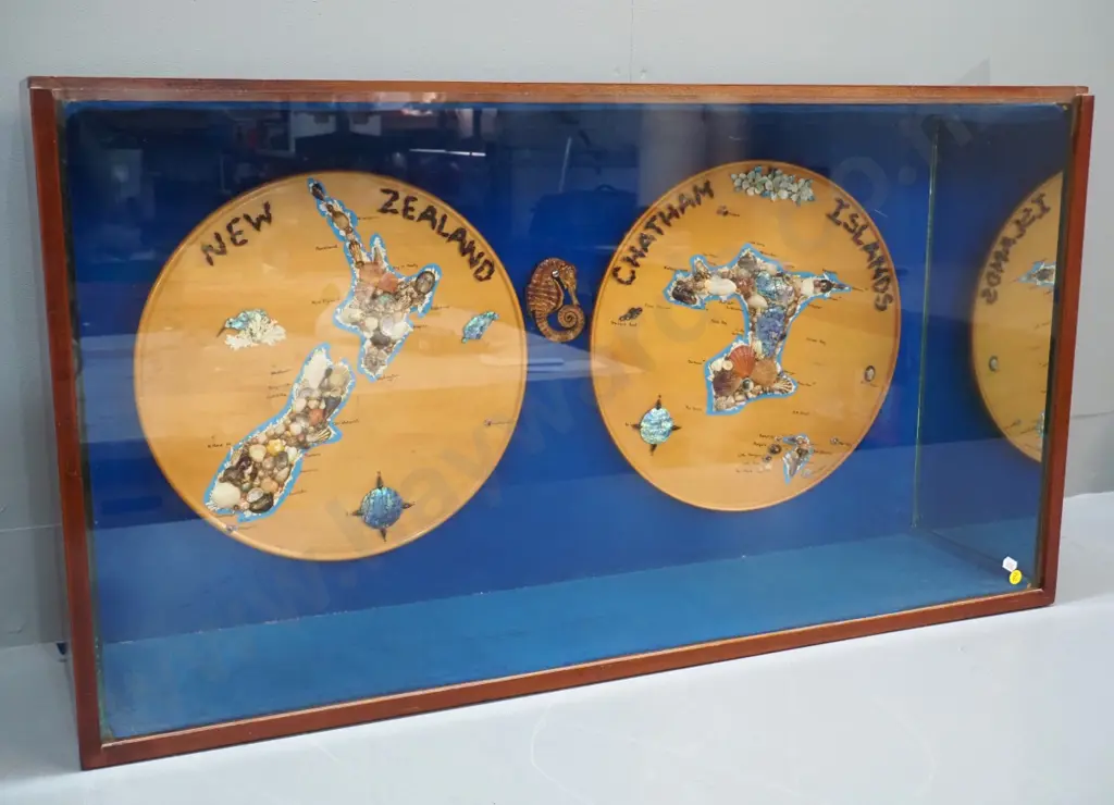 shell & painted wood souvenir maps New Zealand & Chatham Islands in fabric & mirror lined glazed display case H500 W910 Image 1++