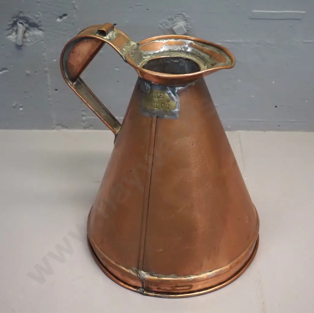 vintage copper pitcher marked "1 gallon" H-300 Diameter 220 at base Image 1++