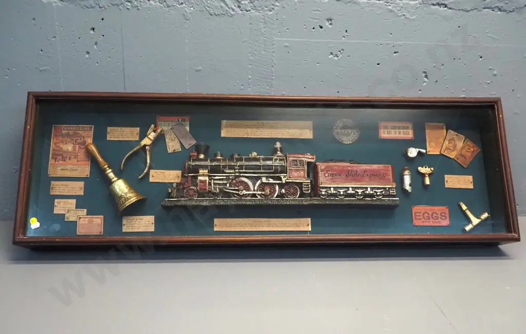 "American Railroad" composite locomotive model with reproduction ephemera, in glazed wooden display case H330 W1060 D100 Image 1++