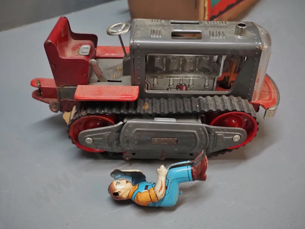 2 vintage Japanese tin toy vehicles - police jeep and tractor with separate driver, box - both with corrosion and damage Image 1++