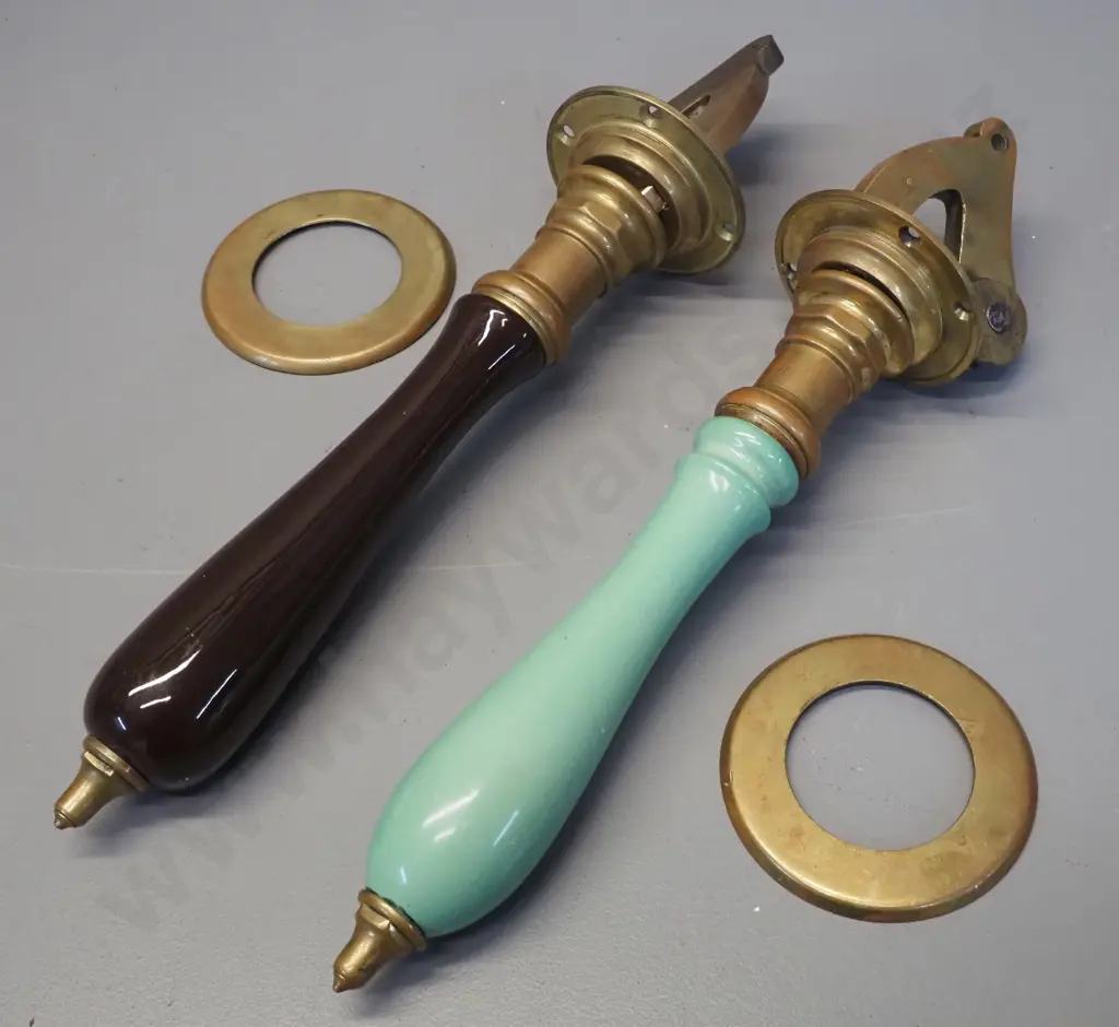 2 vintage ceramic and brass beer pull handles with cylinders - handle mechanism L-440 Image 1++