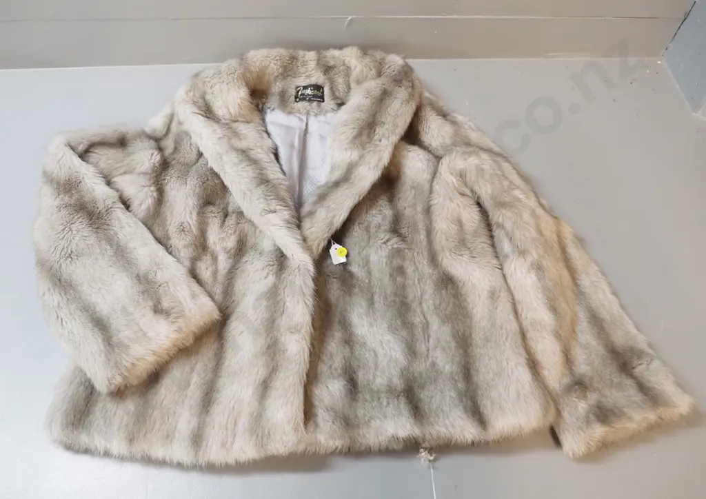 'Furricoat' grey faux fur short jacket with D.L. Ellis Auckland label Image 1++
