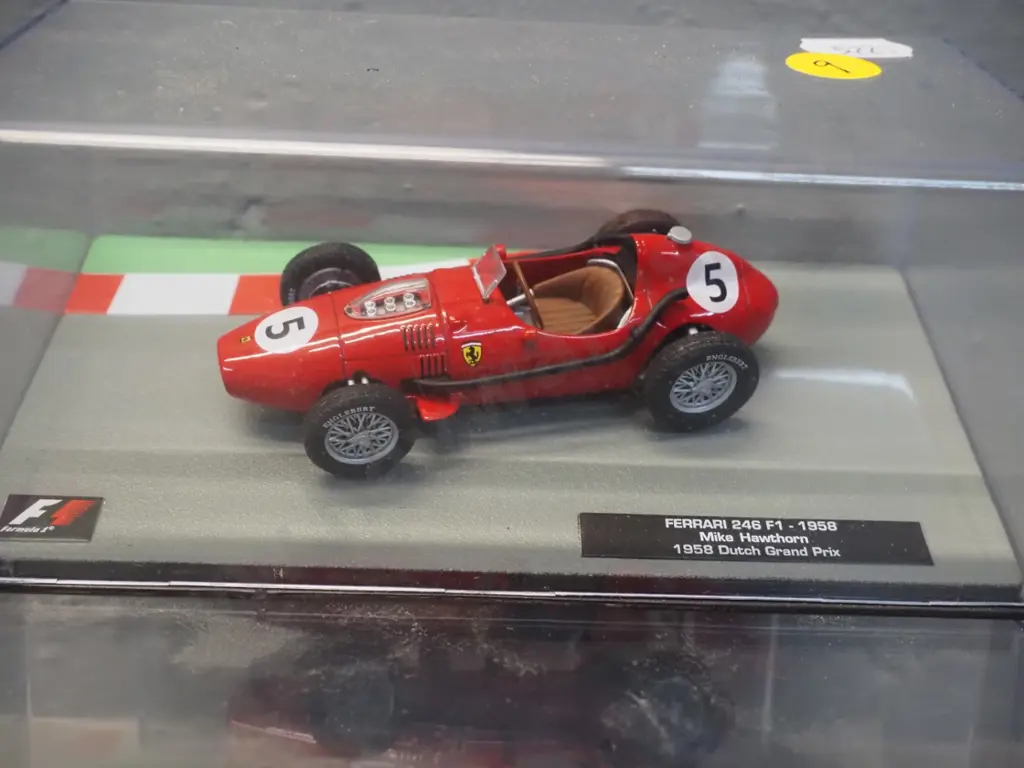 2 die-cast 1:43 scale Formula 1 racing cars - 1952 Alberto Ascari and 1958 Mike Hawthorn Image 1++