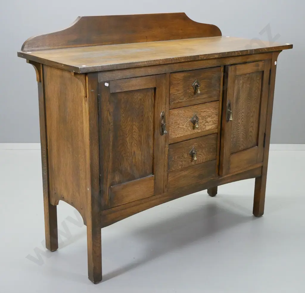 oak deco sideboard w/3 drawers, 2 cupboards, original drop handles, key escutcheons, no key H1060 w1220 D485 Image 1++