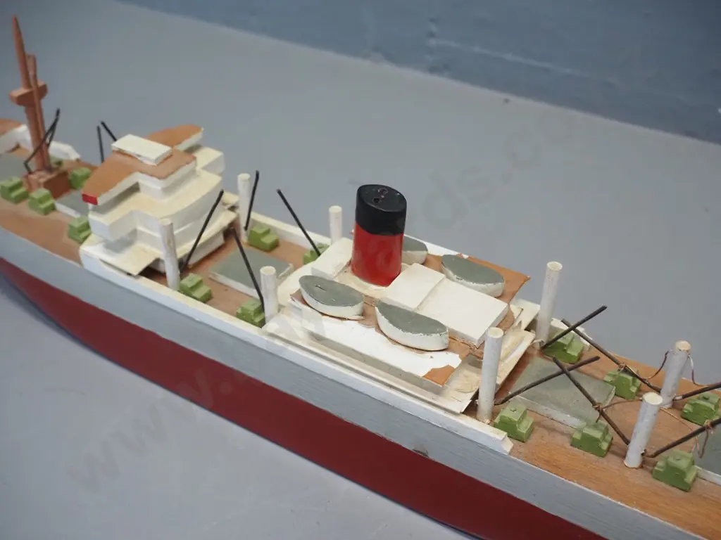 hand painted wooden ship model - unknown freight ship H-130 L-510 Image 1++