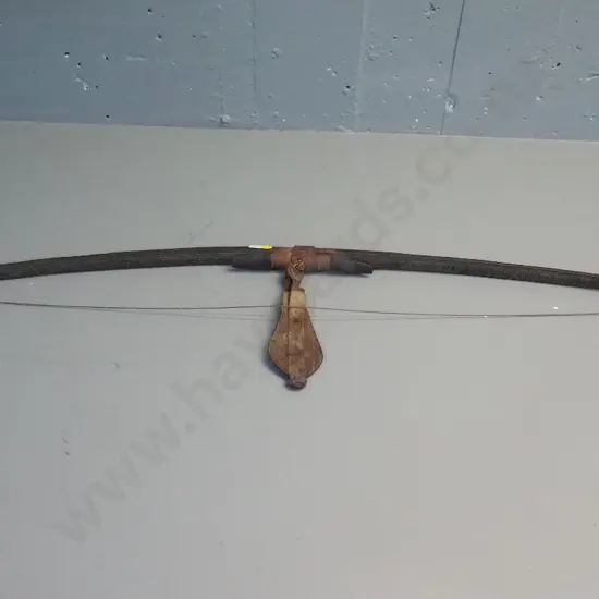 ethnic weapon; Afghan bow with leather flap L-1100