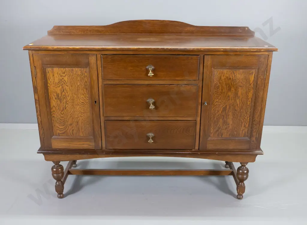 vintage oak 3-drawer sideboard with 2 doors, stretcher base w/turned legs, lockable, with key H960 W1210 D450 Image 1++