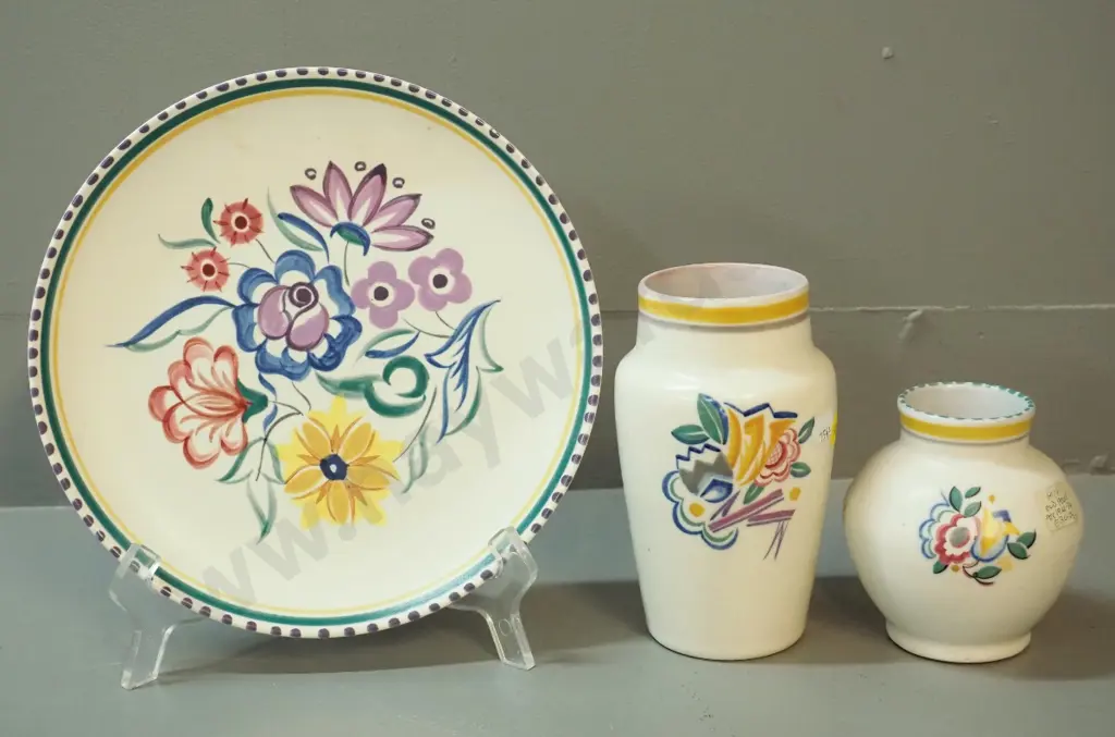3 pieces Poole hand-painted floral pottery - plate D-230 and 2 vases Image 1++