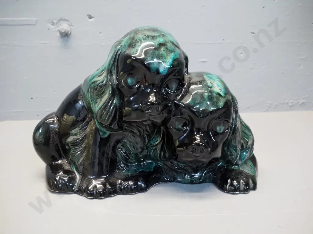 large Blue Mountain pottery figure of 2 dogs H-220 W-300 D-190 Image 1++