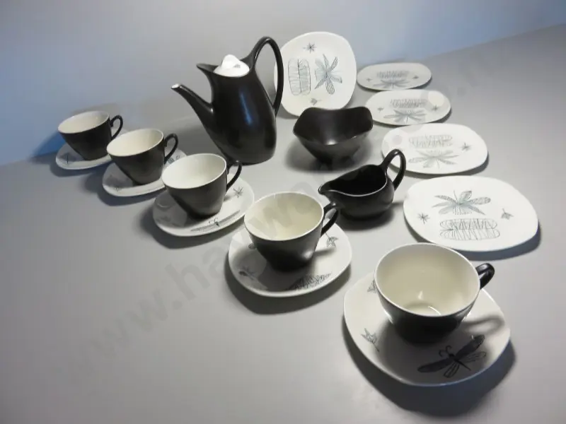 Mid-century coffee service from the Staffordshire based English studio midwinter Image 1++