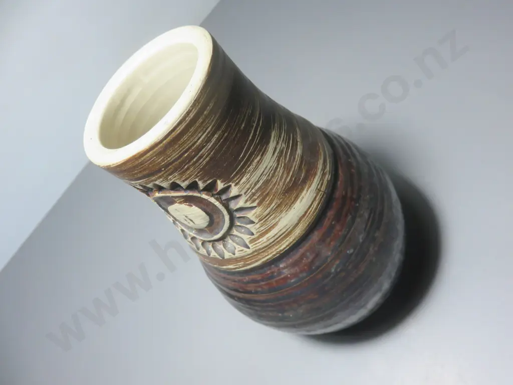Vintage Purbeck pottery textured Vase by Eddie Goodall. Image 1++