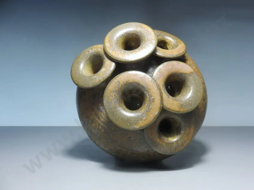 Mid-Century West German studio vase by renowned ceramicist Rudi Stahl Image 1++