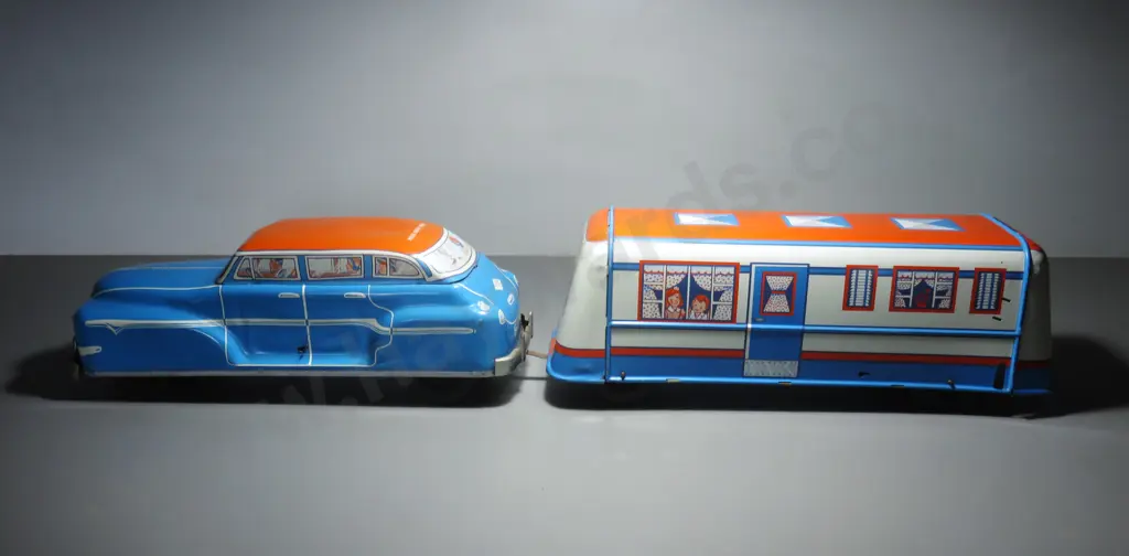 Rare oversized late 40’s /early 50’s American “Wolverine” 4 door Sedan and House Trailer set Image 1++