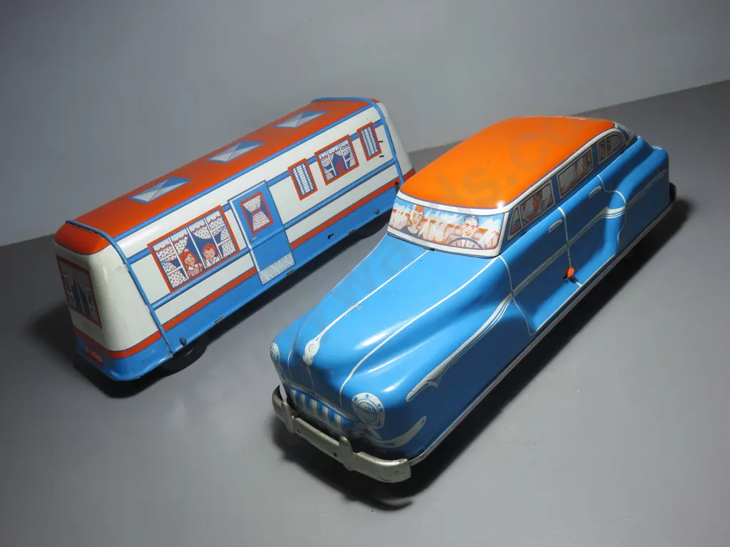 Rare oversized late 40’s /early 50’s American “Wolverine” 4 door Sedan and House Trailer set Image 1++
