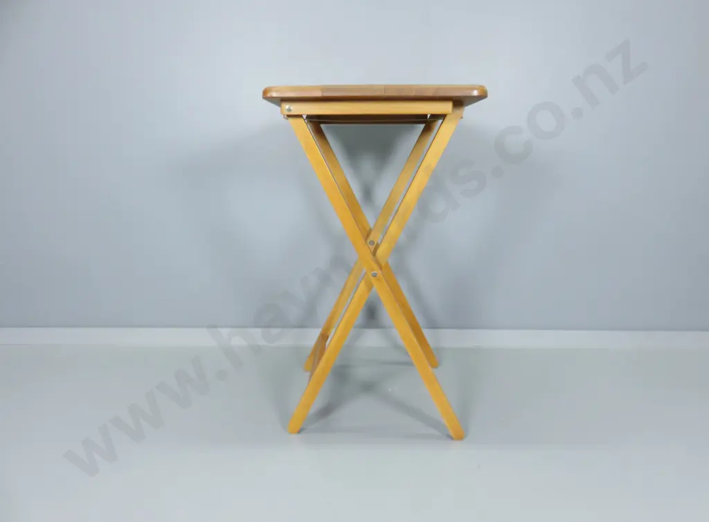 Folding occasional Table Image 1++