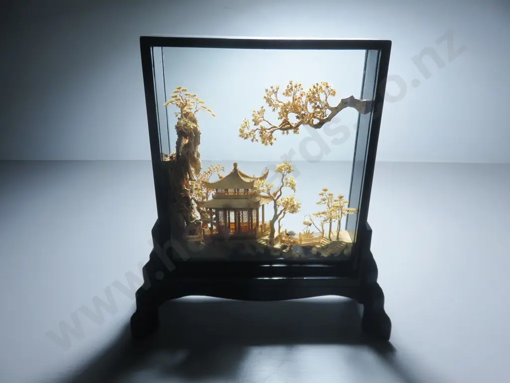 Three vintage oriental cork Dioramas. Image 1++