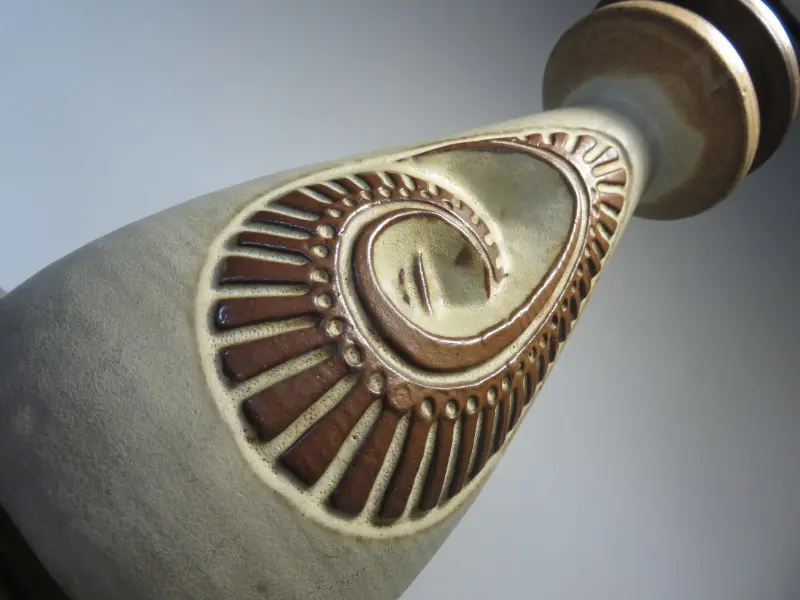 Period English studio potted vase with double flared upper rim Image 1++