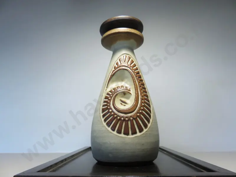 Period English studio potted vase with double flared upper rim Image 1++
