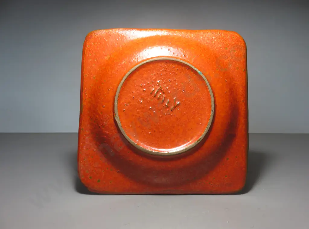 Mid-century heavily carved Italian studio potted ashtray Image 1++
