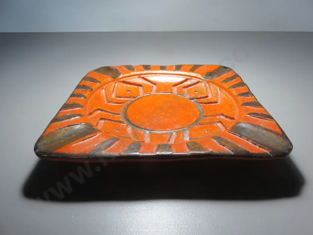 Mid-century heavily carved Italian studio potted ashtray Image 1++