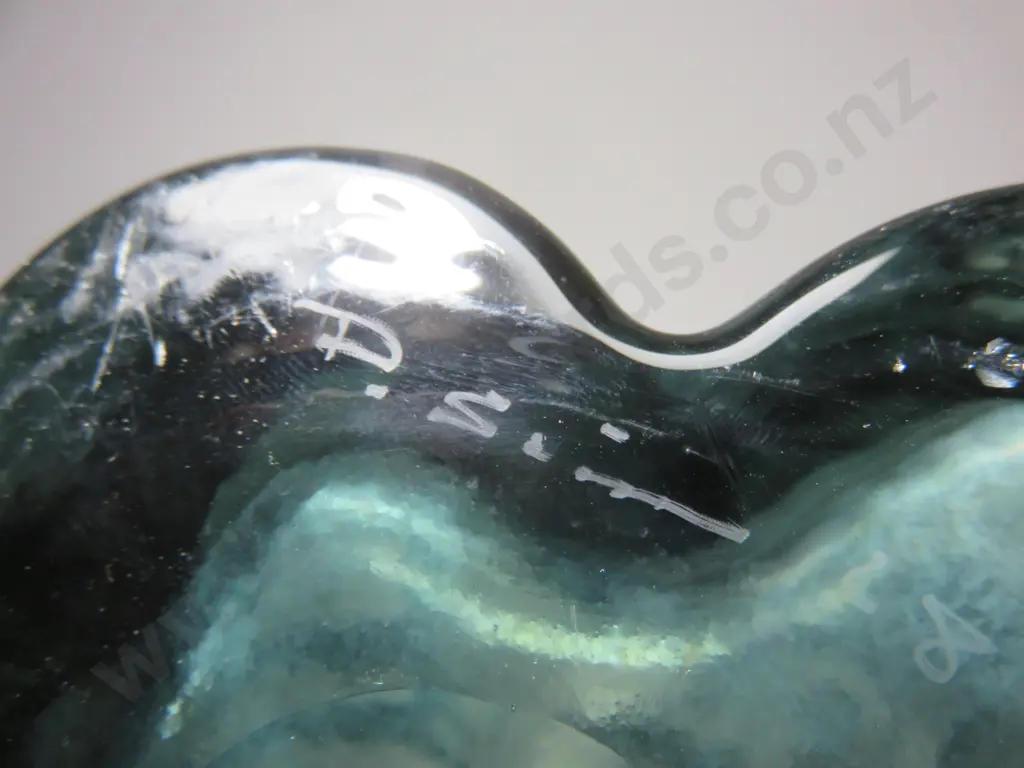 Large 1960’s Per-Olof Strom art glass vase for the Swedish studio of Alsterfors Image 1++