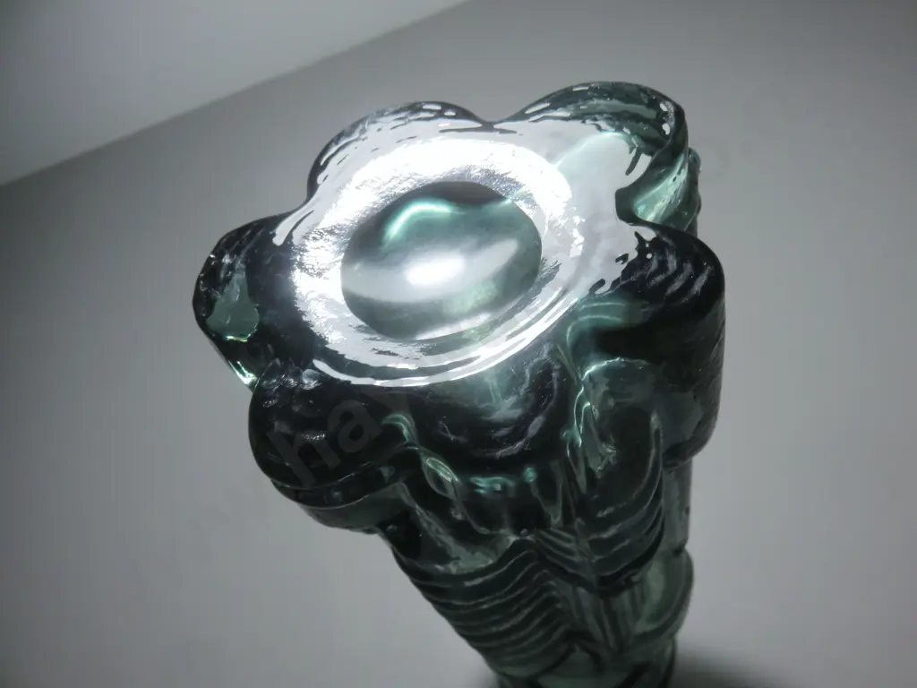 Large 1960’s Per-Olof Strom art glass vase for the Swedish studio of Alsterfors Image 1++