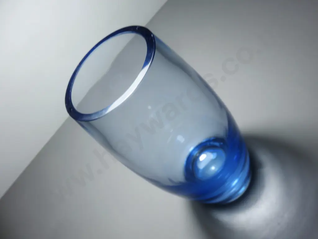 Large mid-century Per Lütken for Holmegaard of Demark Cylindrical vase Image 1++