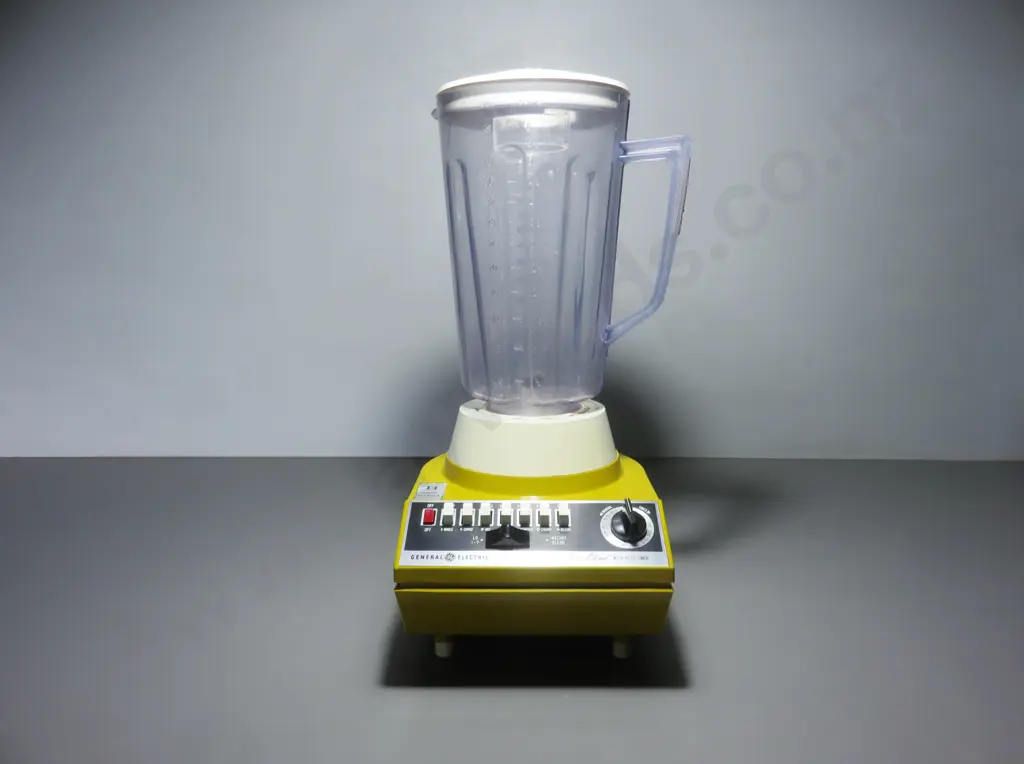Vintage “Insta Blend” General Electric Blender Image 1++