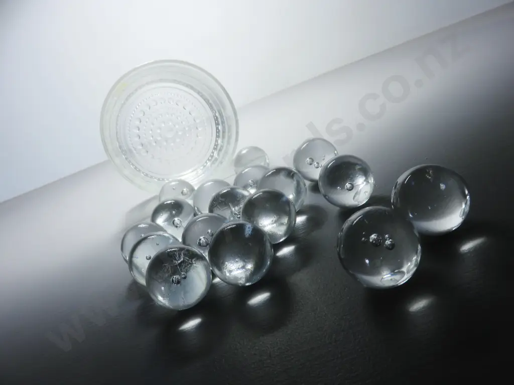 Iittala of Finland Kastehelmi (dewdrop) glass bowl Image 1++