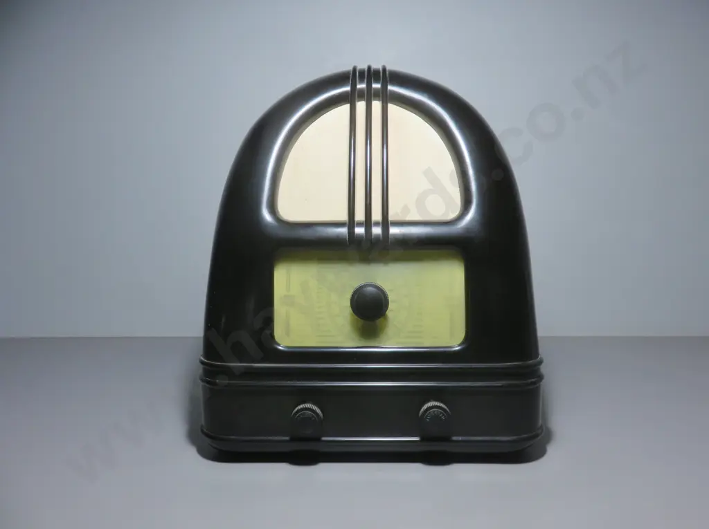 Philco 444 "People's Set" Radio (1936) Image 1++