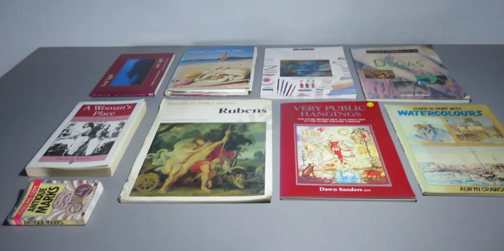 Selection of various Art Books Image 1++