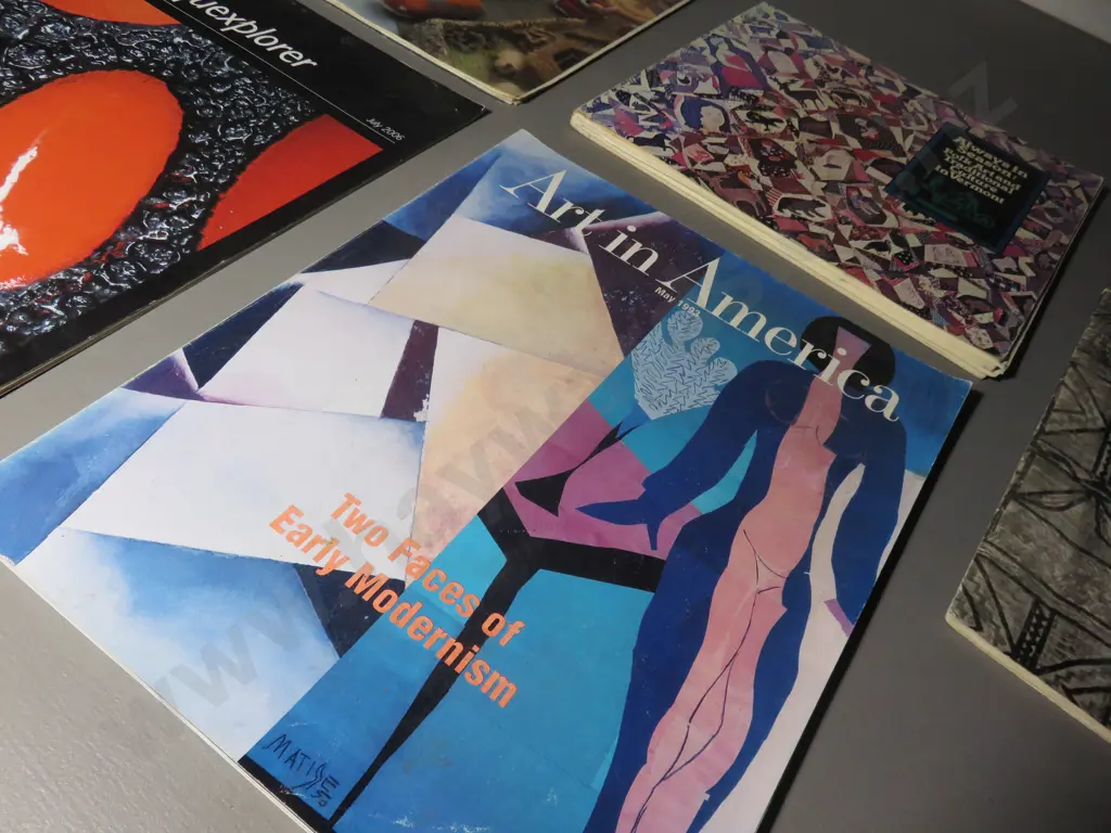 Collection of mid-century books / magazines plus auction catalogues  Image 1++