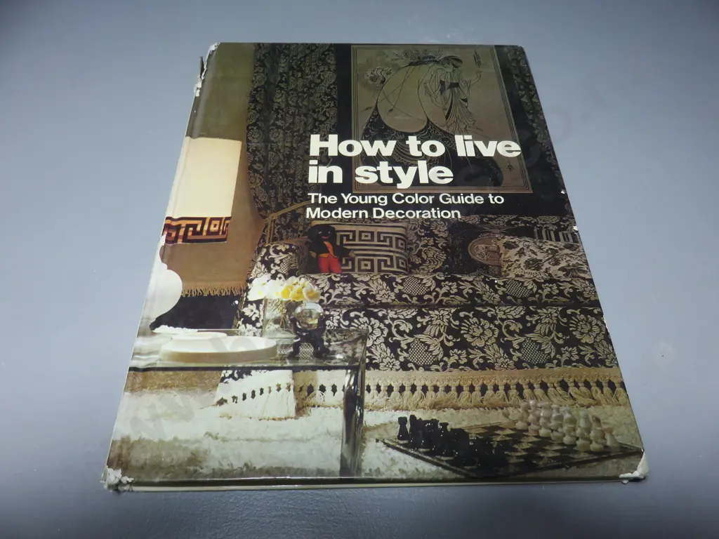 1974 How to live in style Image 1++