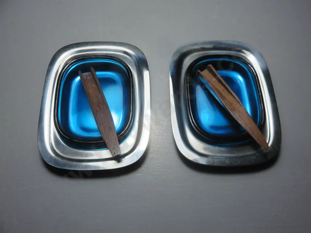 Matched pair of mid-century Danish table salts by Lundtoffe Image 1++
