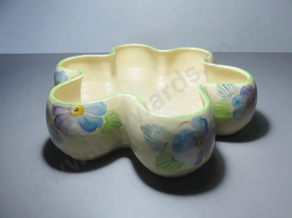 Art Deco Gray’s Pottery of Stoke-on-Trent, England trough vase Image 1++