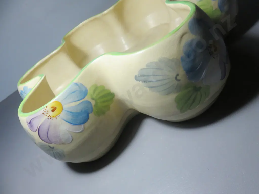 Art Deco Gray’s Pottery of Stoke-on-Trent, England trough vase Image 1++